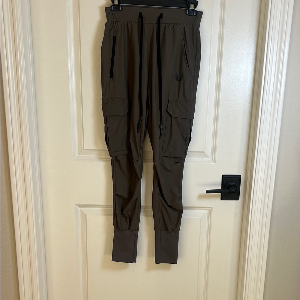 ASRV Tetra-lite Cargo High Rib Joggers dark olive size XS DSG-0437
